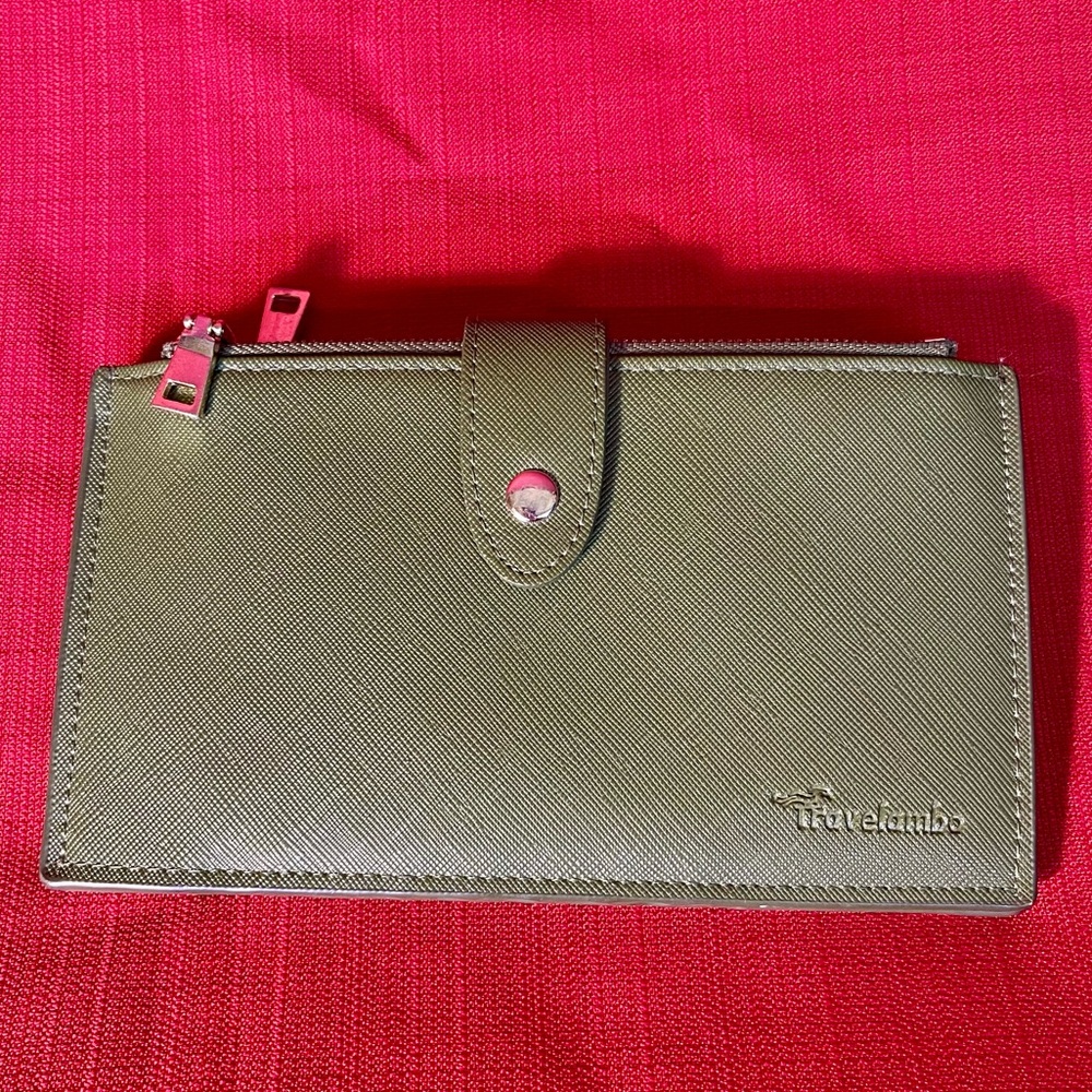Travelambo green vinyl snap travel RFID blocking cardholder/wallet
